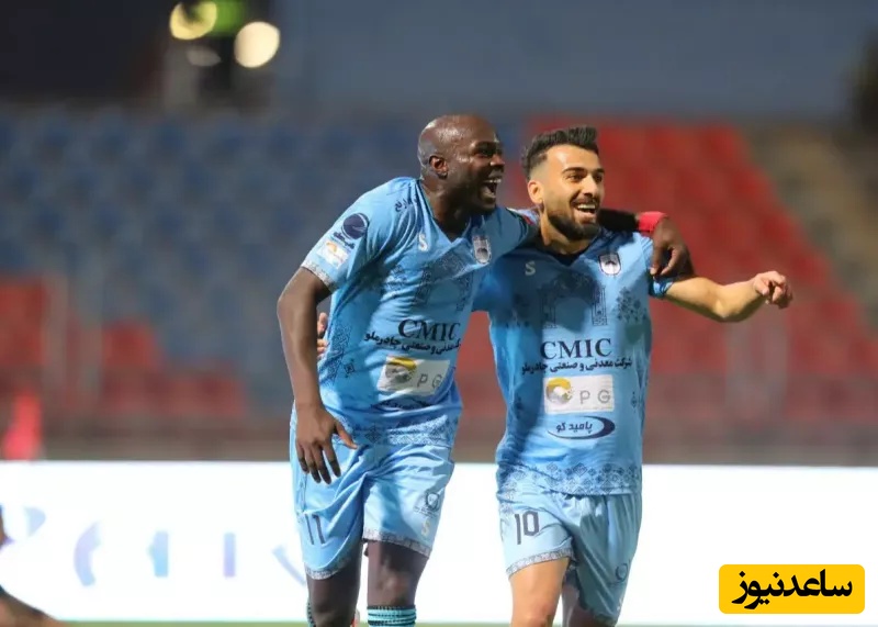 صدرنشینی جذاب یزدی ها با هنرنمایی بندری/ شگفتی لیگ برتر با سرمربی جوان، باهوش و ویلچرنشین+فیلم