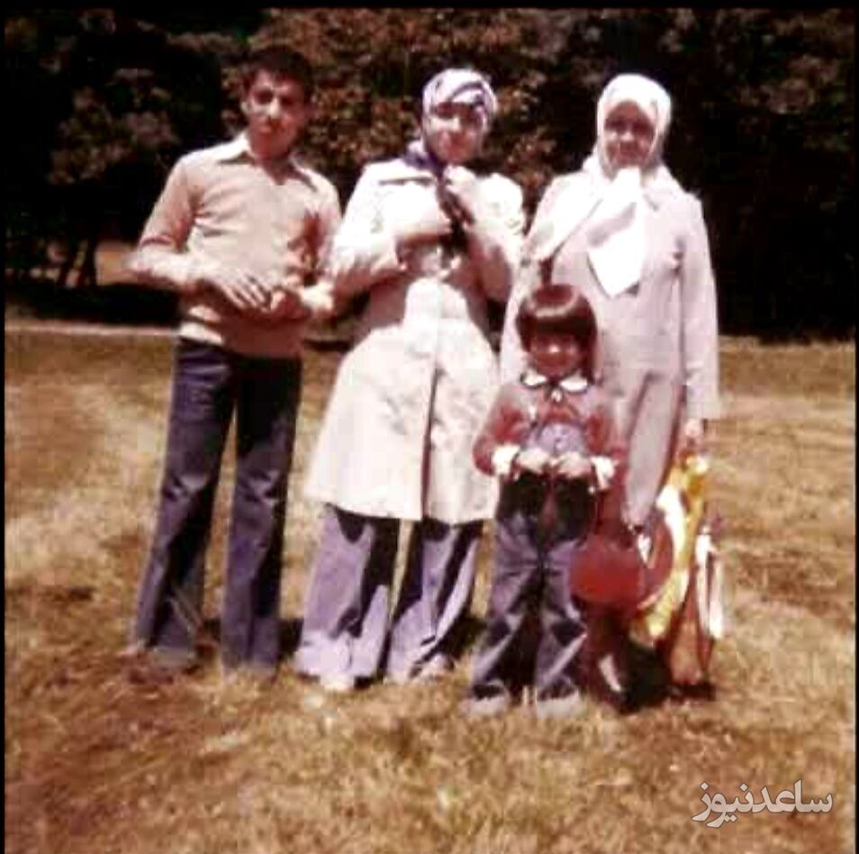نوع پوشش خانواده شهیدبهشتی در آلمان با حجاب کامل و مناسب جهت حضور در اجتماع