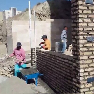 خلاقیت منحصربفرد پدر ایرانی با احداث توالت در وسط بالکن خانه اش حماسه آفرید +عکس/ خودِ توالت خجالت میکشه اینجا باشه😂