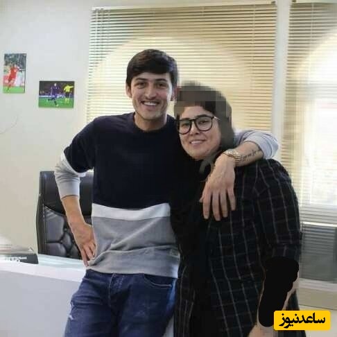 آپارتمان کادو دادن خواهرِ پولدار سردار آزمون به مناسبت تولد ابرستاره فوتبال ایران/ چه آبجی دست و دلبازی+فیلم