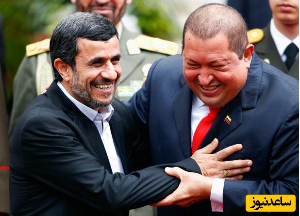 عکس | در اولین روز ماه رمضان یادی کنیم ازتلاشهای بیوقفه احمدینژاد در یاد دادن چهارزانو نشستن به هوگو چاوز برای نشستن بر سرِ سفره افطار؛ خودتون نتیجه رو ببینید!