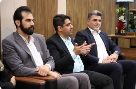 دیدار فرماندار شوشتر با فرمانده تیپ 45 نیرو مخصوص ارتش به مناسبت روز ارتش