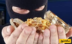 لحظه سرقت از طلافروشی توسط زن و مرد جوان در بیرجند+فیلم