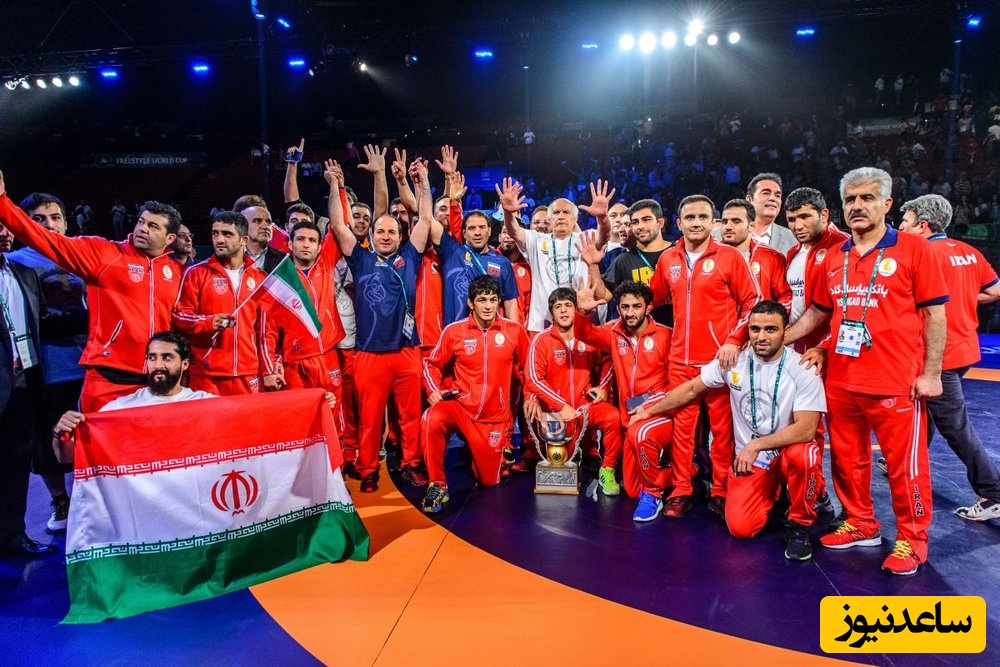 تمرینات سخت و طاقت فرسای ستاره های تیم ملی کشتی زیر آفتاب سوزان در اوج گرما/ با این حال بازم کم نیاوردن👌+فیلم