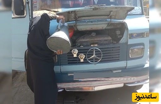 خلاقیت خنده‌دار و تحسین برانگیز راننده مینی‌بوس ایرانی برای فرار از گرمای 45 درجه شاهکاریه برای خودش/بفرما تکنولوژی وطنی از نوع هنر ایرانی😂