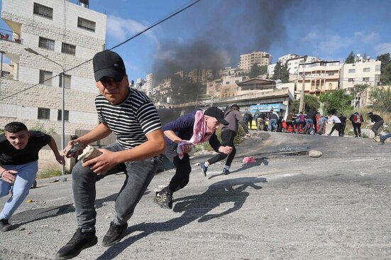 تظاهرات ضداسراییلی جوانان فلسطینی در شهر نابلس در کرانه باختری/ خبرگزاری فرانسه