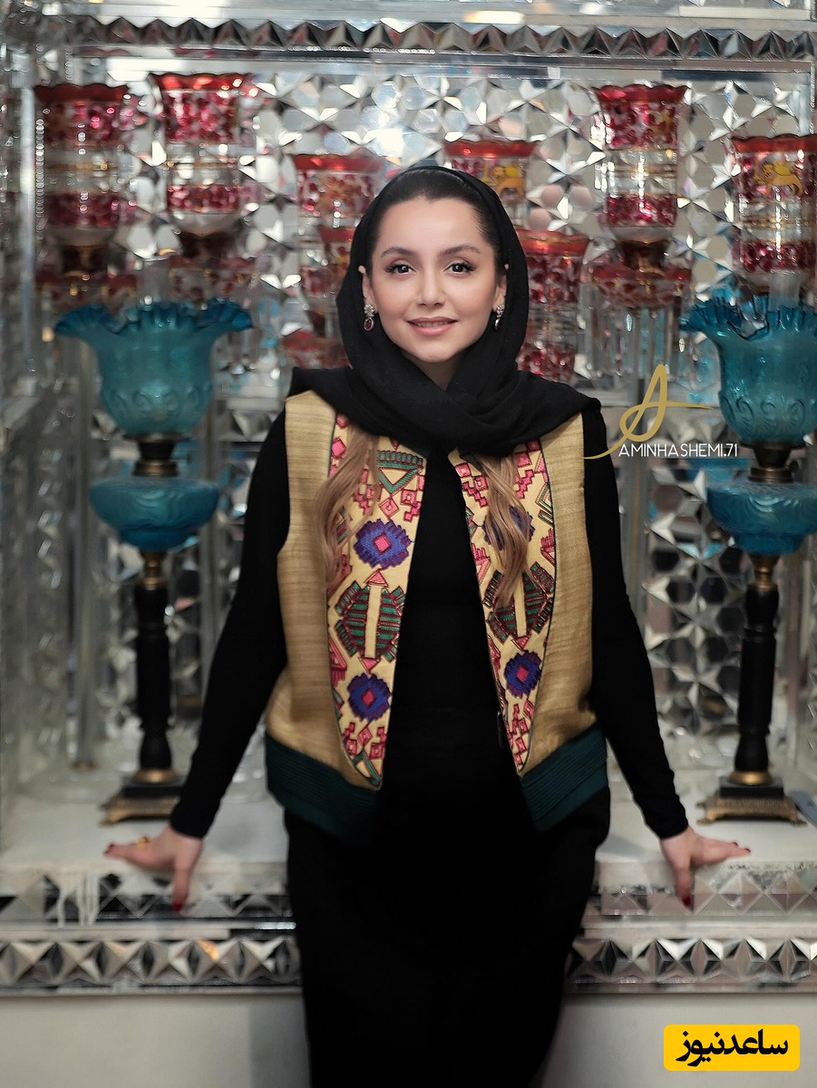 نازنین بیاتی