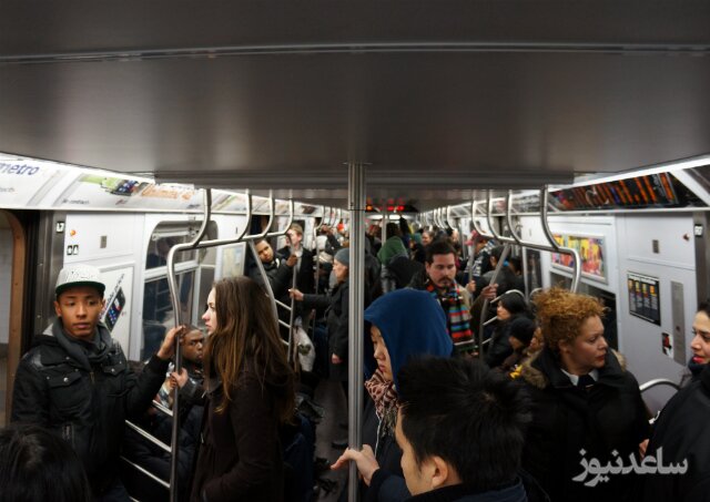 (فیلم) لباس مردانه و گشاد پوشش اجباری زنان در متروی نیویورک