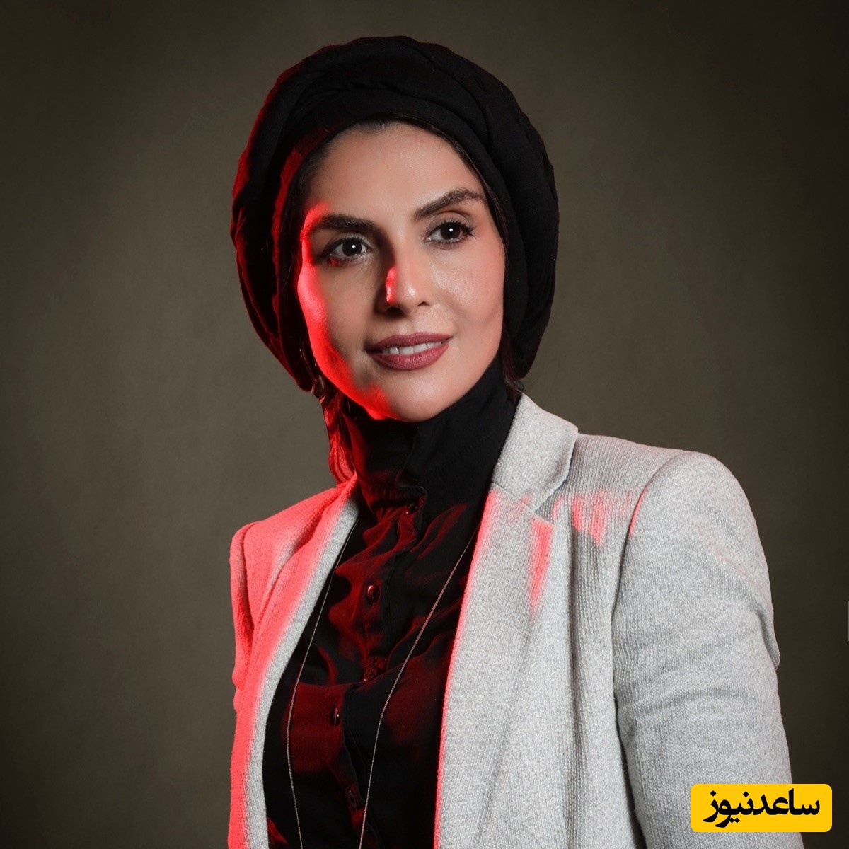 سلفی شیوا مکینیان بازیگر  سریال پایتخت در آسانسور/شری جان به به به این کمالات!+عکس