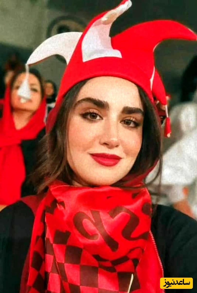 هانیه غلامی دیگه شور ست کردنو درآورده! 
حتی کاور گوشیشم با لباساش ست میکنه!