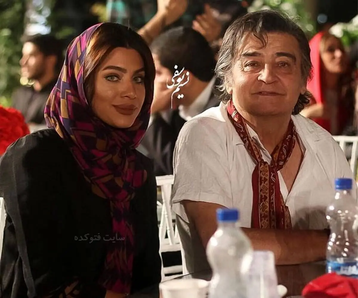 رضا رویگری درباره ازدواج با همسری که 43 سال از او کوچکتر بود می‌گوید: پدر و مادر تارا مخالفتی با ازدواج ما نداشتند و منو بیشتر از بچه هاشون دوست دارند! +ویدیو