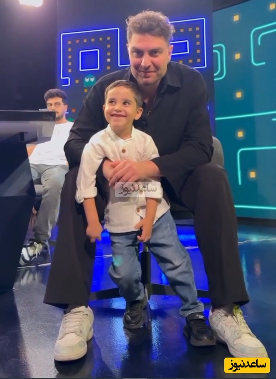 ویدئو/الیاس کوچولو بعد امیرحسین قیاسی به امیرحسین فتحی هم رحم نکرد/ فکت: وقتی بچه شیطون فامیل رو تنهایی گیر میاری😂