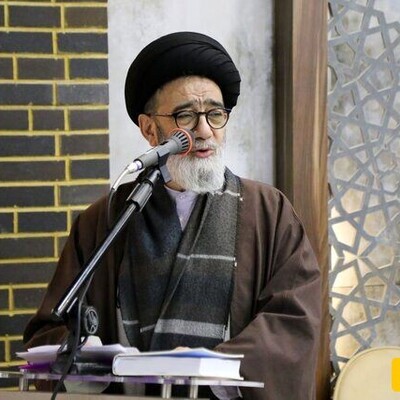 روایت خصوصیات آیت الله آل هاشم از زبان تنها زنی که از تریبون نماز جمعه در تبریز با مردم صحبت کرد