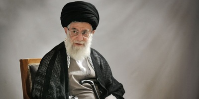 وقتی پشتی‌های جهیزیه را همسرِ رهبر شهیدِ انقلاب دوخت؛ ناگفته‌هایی از ازدواج و جهیزیه دختر بزرگ شخص اول مملکت، سیده بشری خامنه‌ای+فیلم
