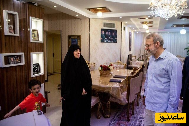 اولین ویدیو از خانه باصفا و ایرانیِ شهید لاریجانی؛ از ایجاد بخش مخصوص در پذیرایی برای زنده نگهداشتن یاد شهیدان تا جزئیات مبلمان کلاسیک و فرش‌های لاکی‌رنگِ اصیل