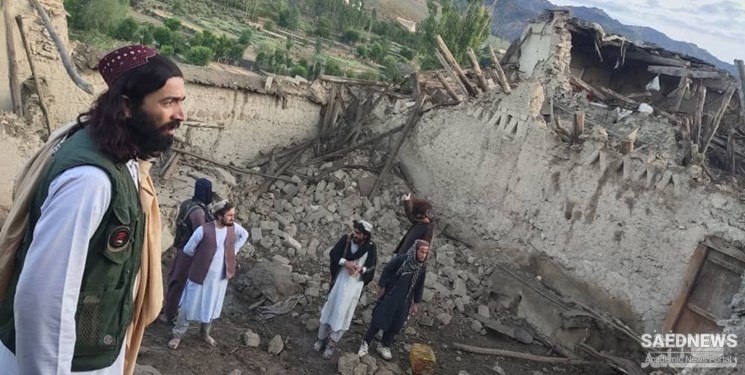 Afghan quake kills at least 920; toll expected to rise
