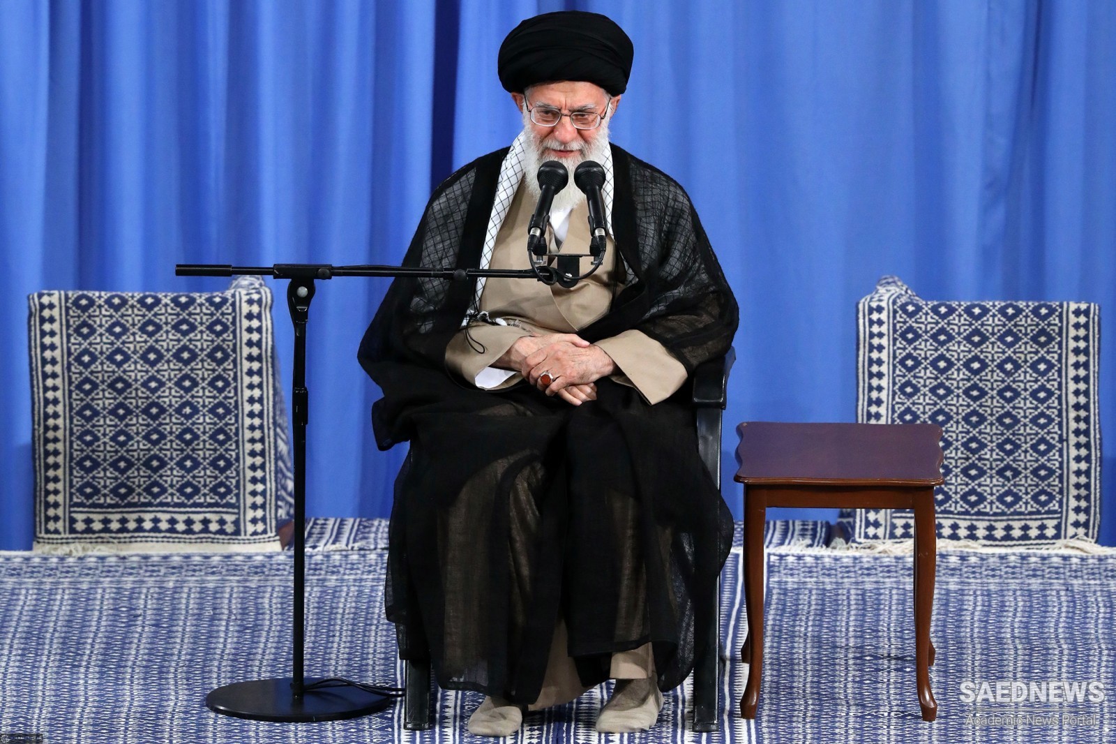 Supreme Leader of Islamic Revolution: Necessity of Neutralization of Sanctions Instead of New Talks with the Enemy