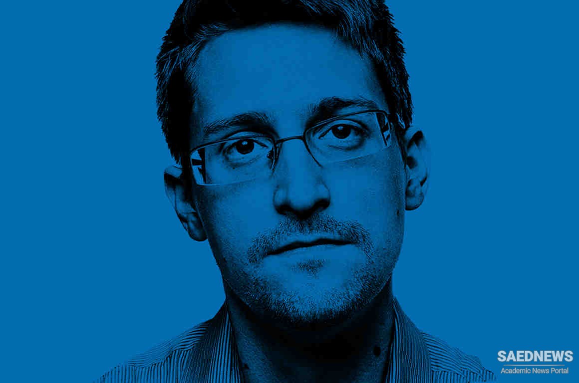 Edward Snowden the NASA Whistleblower Is to Apply for Russian Citizenship