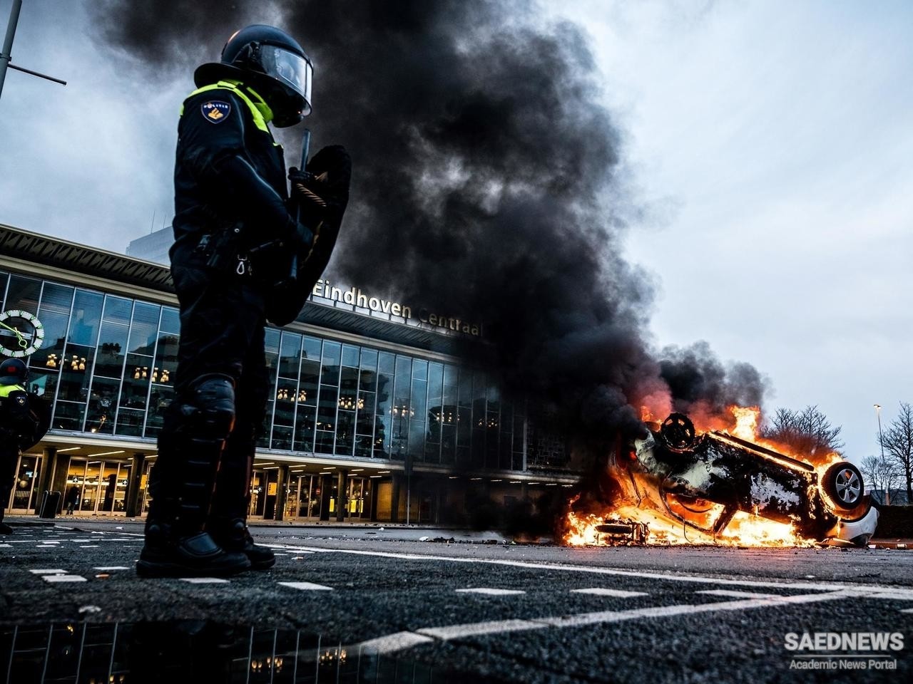 Anti-Lockdown Mob Brought Unrest to Streets in Netherlands