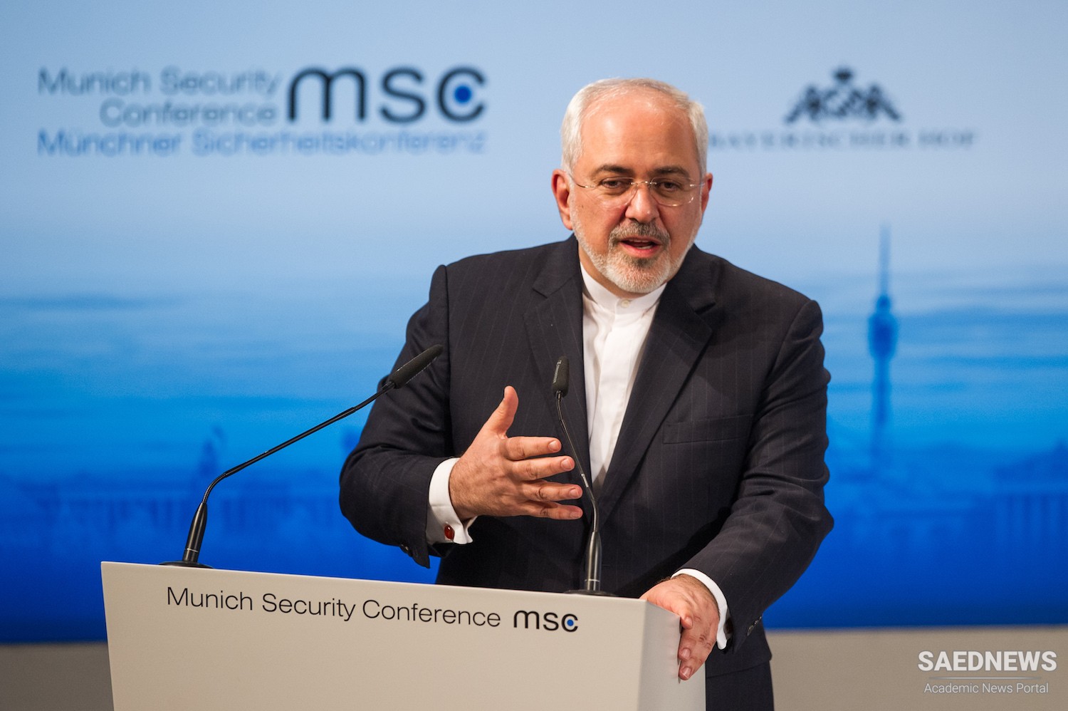 Islamic Republic's FM Zarif Calls for Further Regional Cooperation for Security