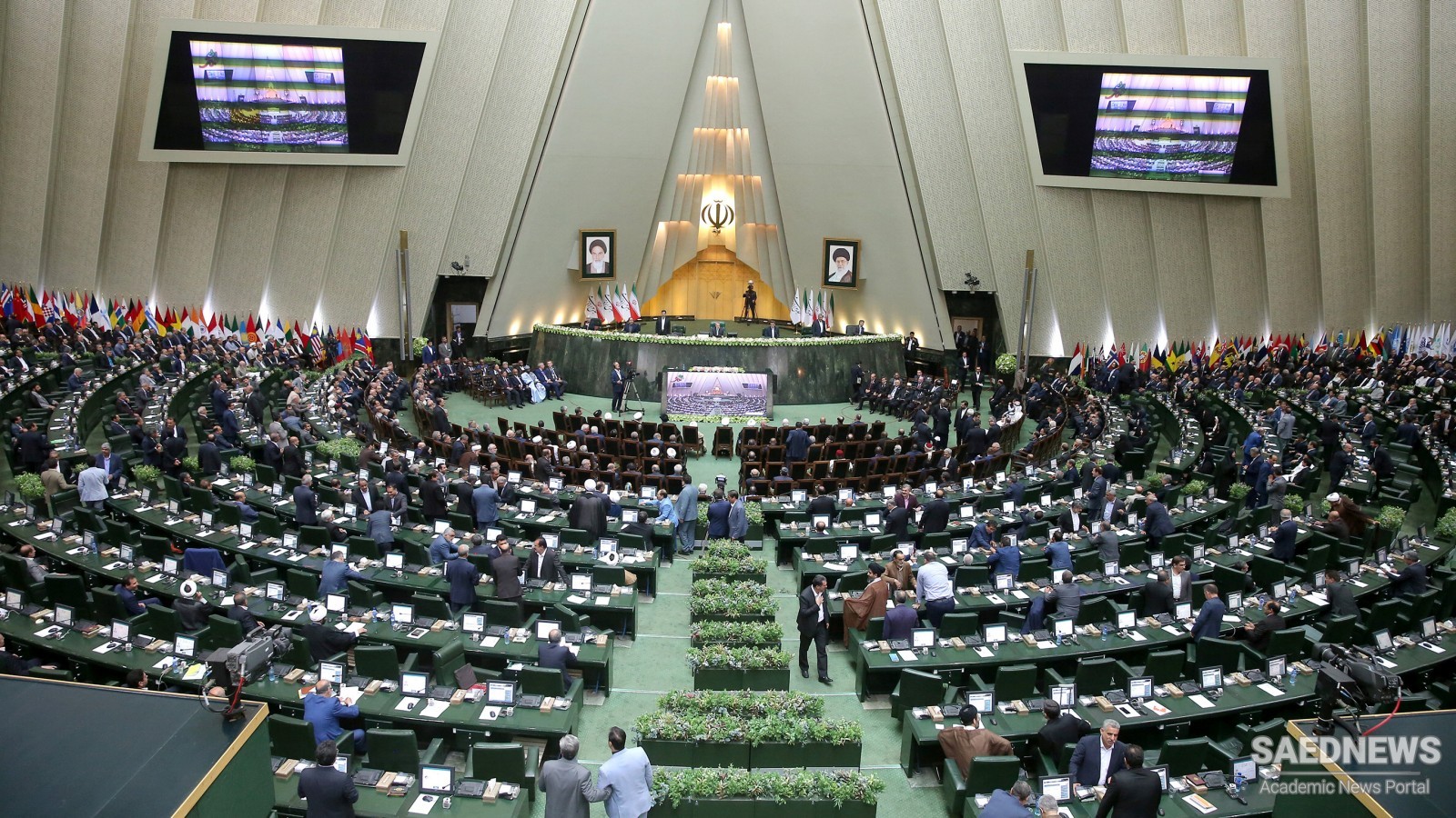 Military Commanders Can Run for Presidency, MPs of Islamic Republic of Iran Say
