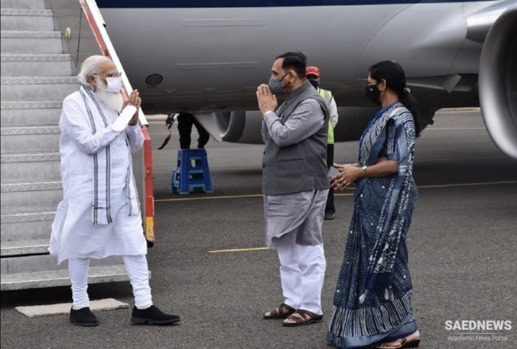 PM Modi Visit Gujarat : भावनगर पहुंचे प्रधानमंत्री मोदी, गुजरात में ताउते से हुए नुकसान का लेंगे जायजा