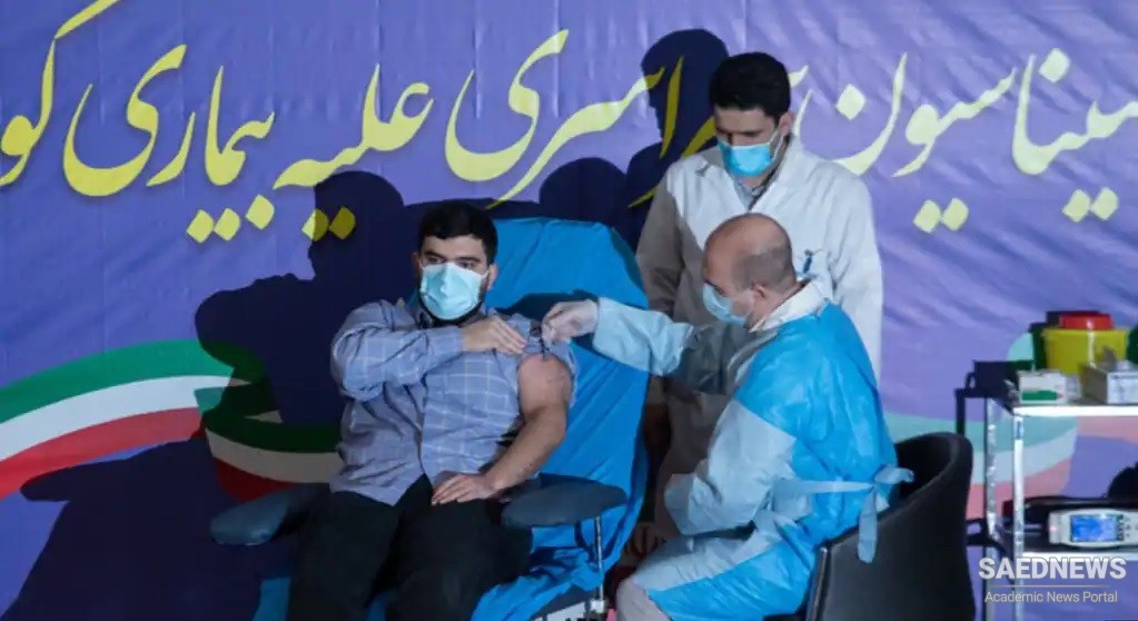 इस्लामिक रिपब्लिक में राष्ट्रव्यापी टीकाकरण को लेकर बस बवाल: स्वास्थ्य मंत्री के बेटे को मिली पहली खुराक