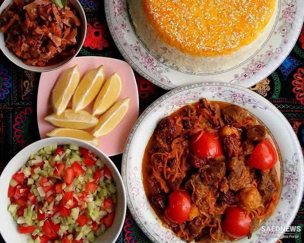 ईरानी मुख्य पाठ्यक्रम: खोरेश हविज तब्रीज़ी (गाजर-सूखा आलूबुखारा स्टू)