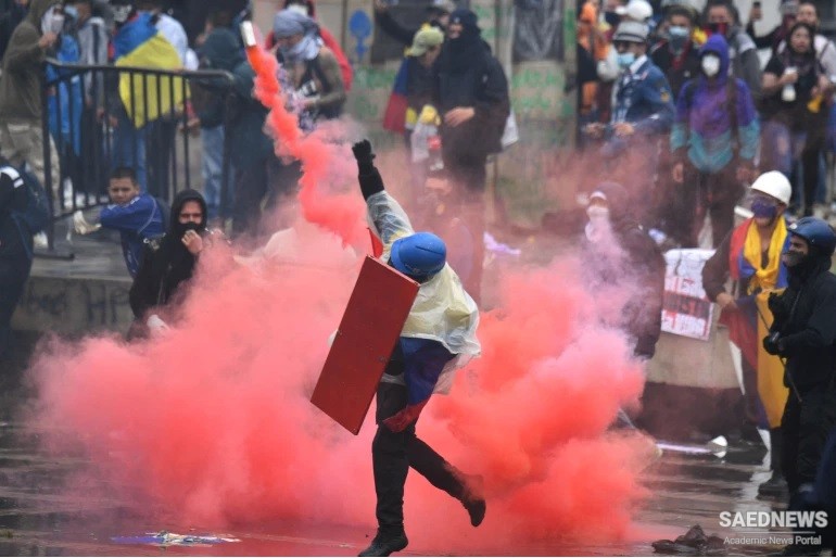 बड़े पैमाने पर विरोध प्रदर्शन आठवें दिन कोलंबियाई लोगों की मांग बढ़ने की संभावना