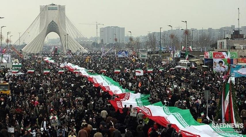इस्लामी क्रांति की विजय की 42 वीं वर्षगांठ के अवसर पर ईरानी राष्ट्र का संकल्प