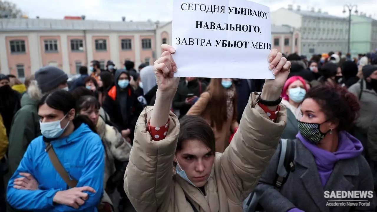 पुतिन के आलोचक नवलनी के समर्थन में 1,000 से अधिक प्रदर्शनकारियों को रूसी पुलिस ने गिरफ्तार किया