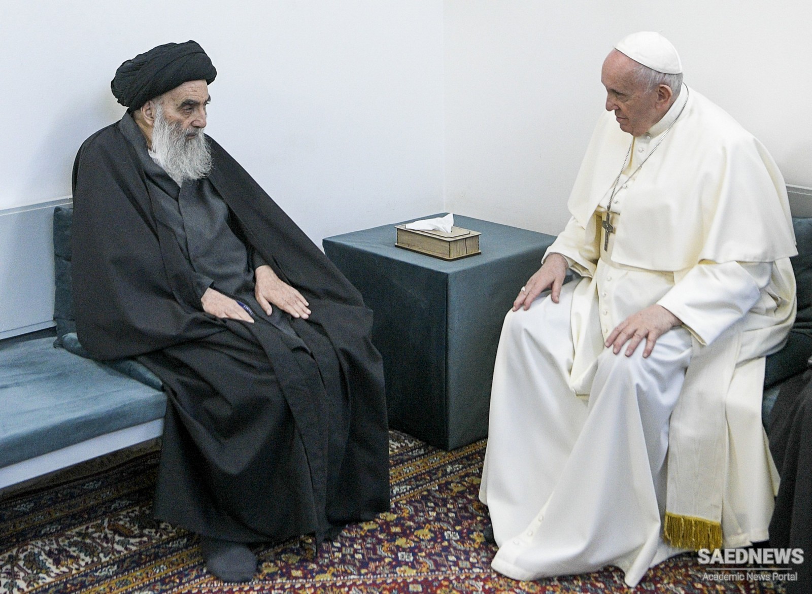 पोप फ्रांसिस ने इराक के ग्रैंड अयातुल्ला अली सिस्तानी के साथ ऐतिहासिक मुलाकात की
