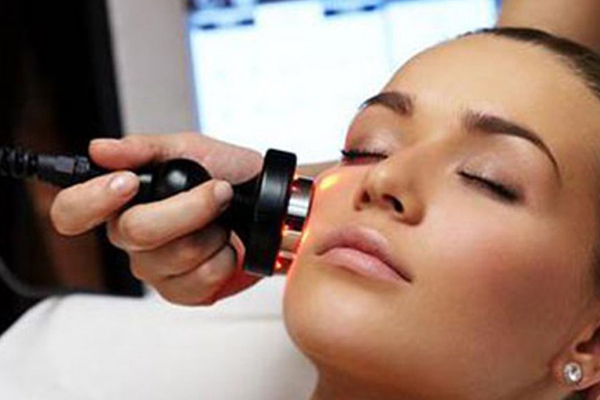 لیزر درمانی چه عوارضی دارد؟