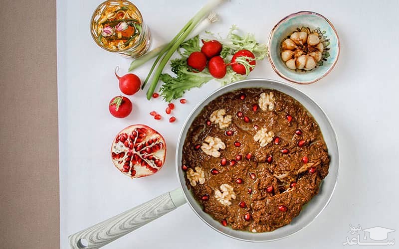 خورشت فسنجان با مرغ و نکات مهم در مورد آن