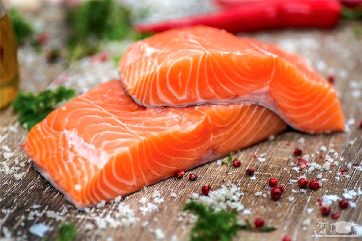 چگونه حین خرید ماهی سالمون سالم یا فاسد بودن آن را به آسانی تشخیص دهیم؟