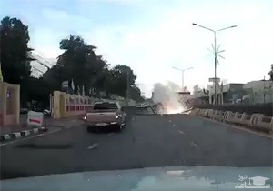 فیلم لحظه سقوط و انفجار دکل برق