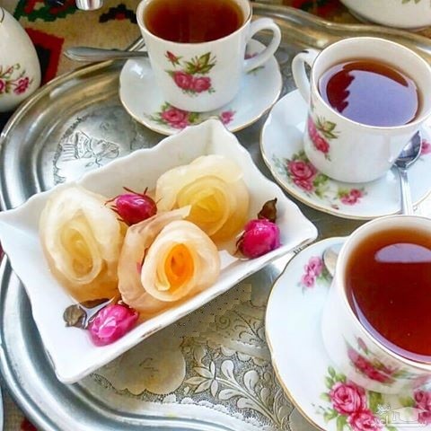 طرز تهیه مربای ترب سفید به شکل گل کاغذی