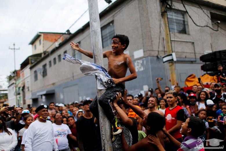 جشن های "هفته مقدس" مسیحیان در شهر کارکاس ونزوئلا/ رویترز