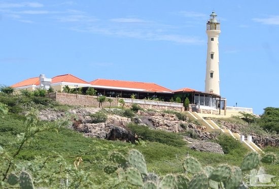 فانوس دریایی کانیفرنیا و تلماسه های شنی