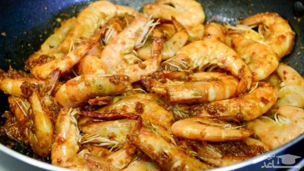 آموزش پاک کردن  و نگهداری میگو