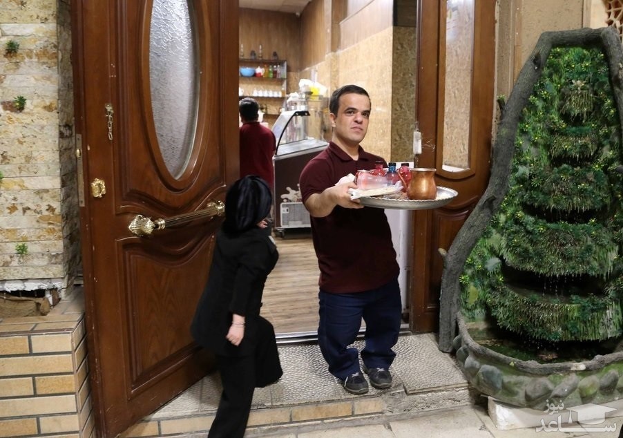 (تصاویر) رستوران کوتاه قامتان در تهران