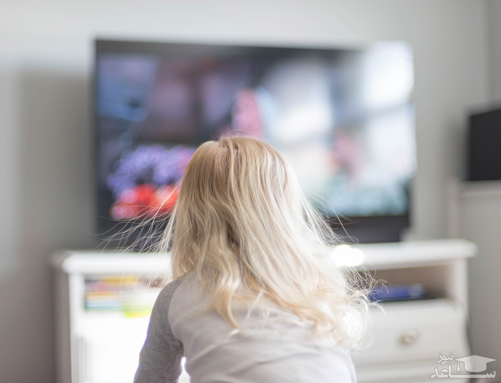 مهم ترین مزایا و معایب تماشای تلویزیون برای کودکان