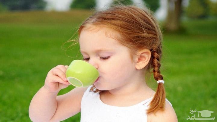 فواید و عوارض چای برای کودکان
