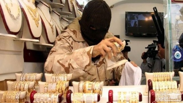 طلافروش کرجی و دختر جوان را دزدیدند / آن ها چاقو را زیر گلوی دخترم گذاشتند و هر کاری خواستند کردند !