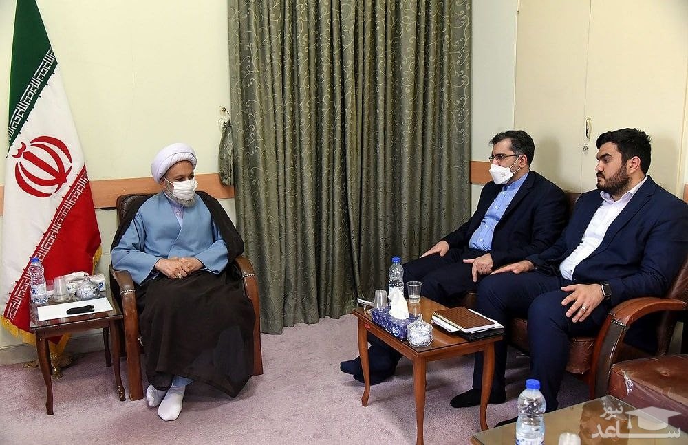 رئیس جمهور معتقد است همه امور در کشور باید مردمی شود