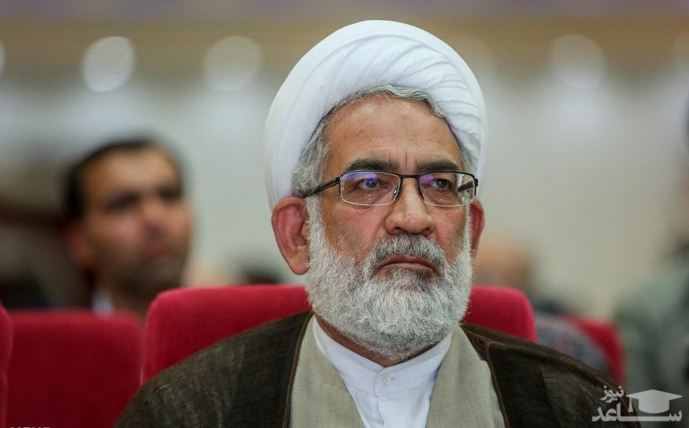 حضور زنان در ورزشگاه ادامه پیدا کند، برخورد می‌کنیم