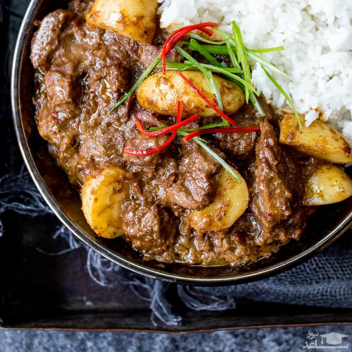 Мясо карри. Массаман карри. Карри Массаман Таиланд. Beef Massaman Curry. Beef Curry блюдо.