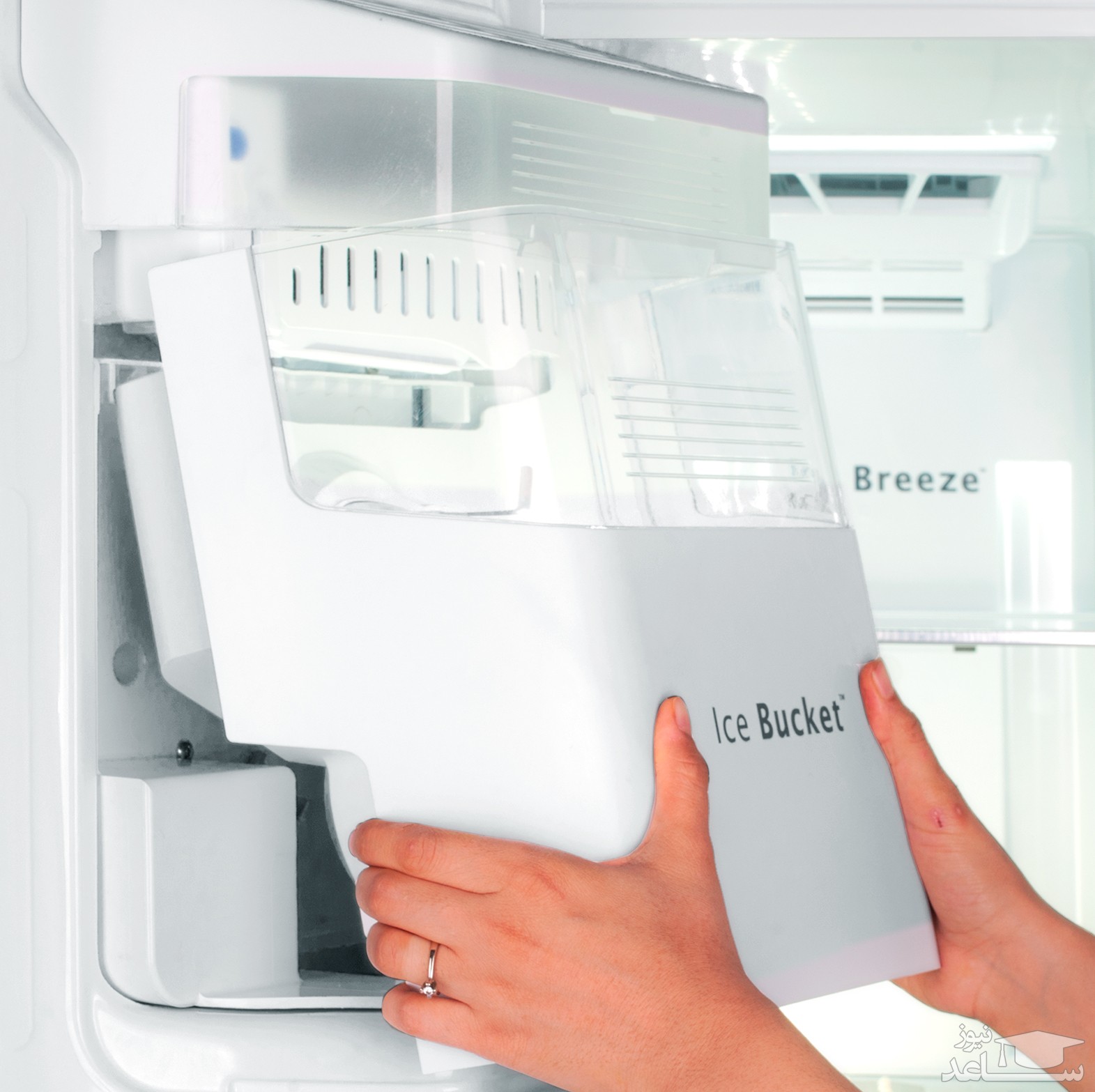 یخساز در یخچال و فریزر ساید بای ساید اسنوا مدل SN8-2261SS