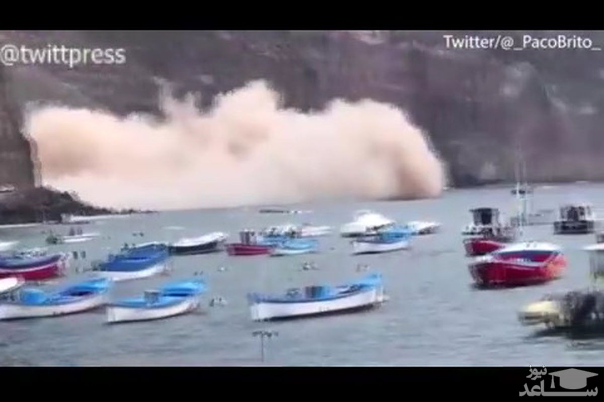 (فیلم) لحظه وحشتناک ریزش صخره مقابل چشمان توریست‌ها