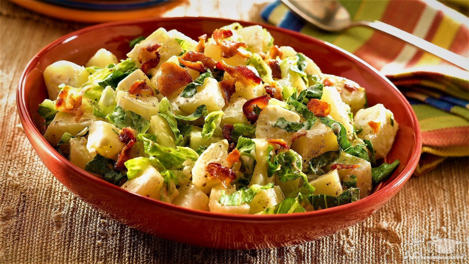 طرز تهیه ی سالاد سیب زمینی و اسفناج خوشمزه